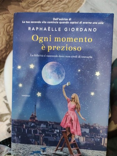 Libro ogni momento prezioso - momento, È
